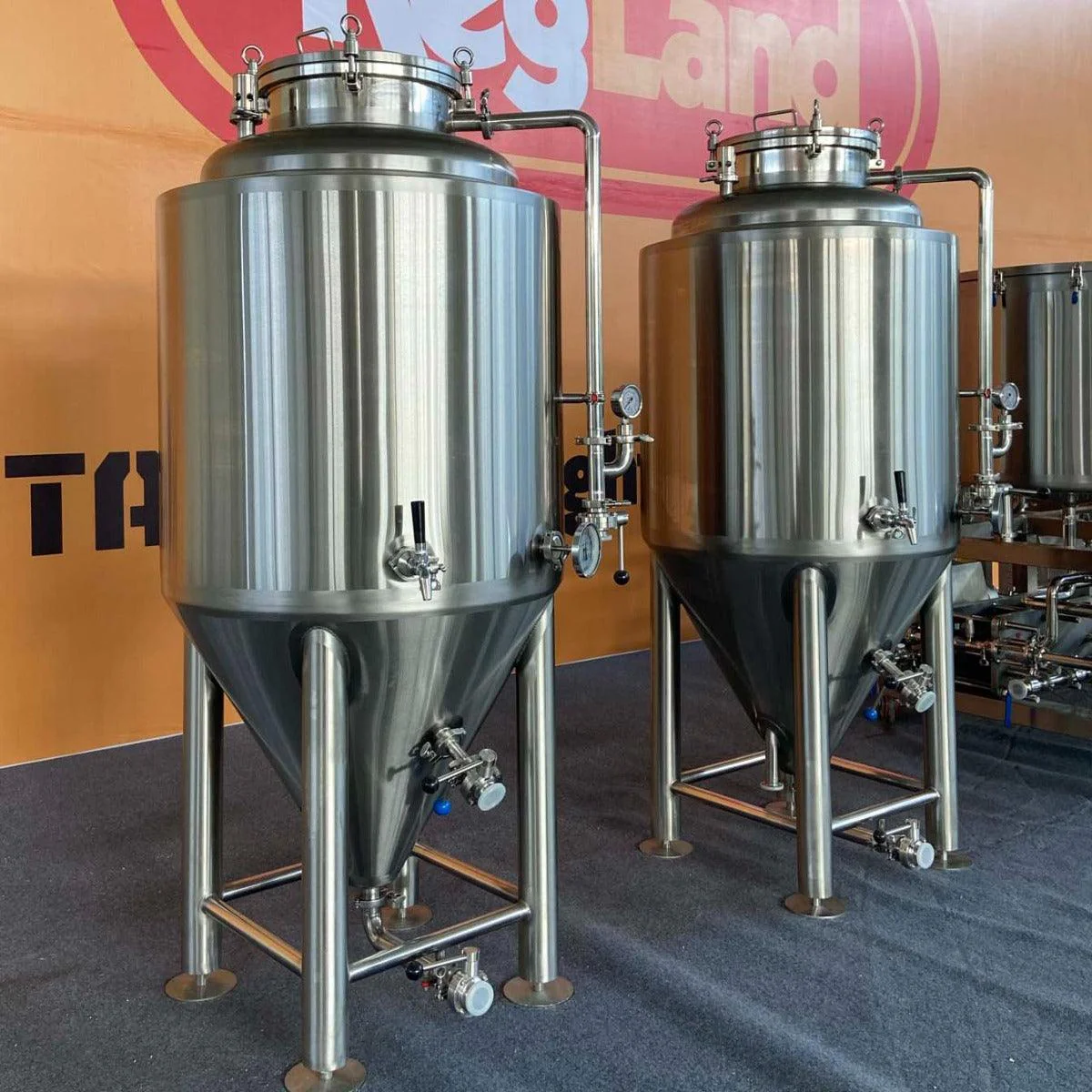 200L Conical Fermenter (pressurisable, jacketed) - Image 5