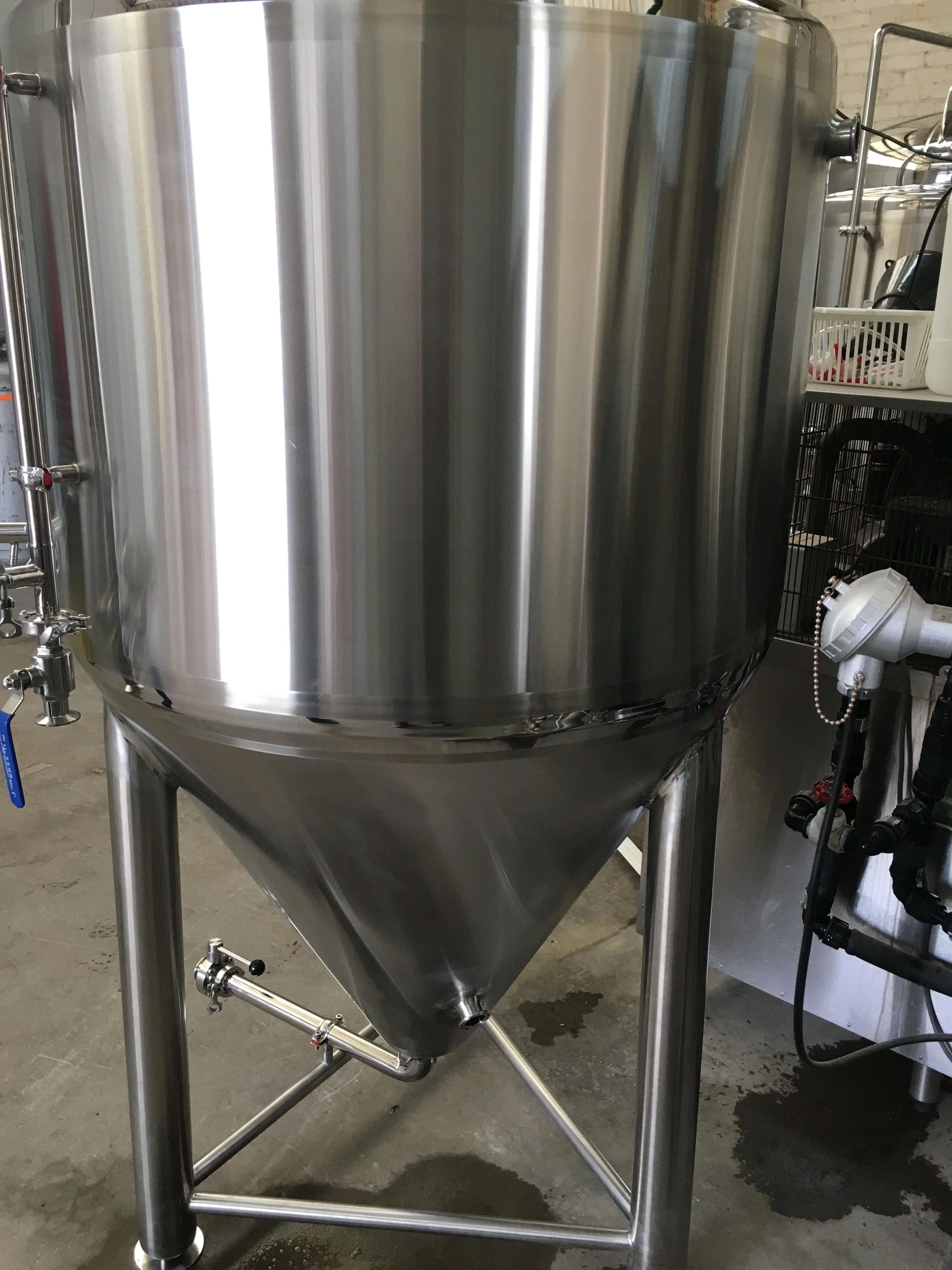 600L Conical Fermenter (pressurisable, jacketed) - Image 6