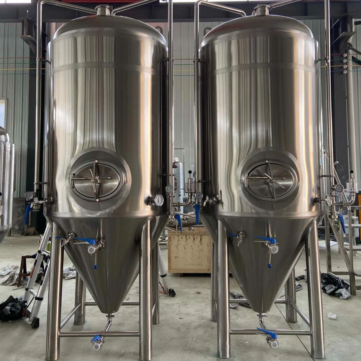 800L Conical Fermenter (pressurisable, jacketed) - Image 5