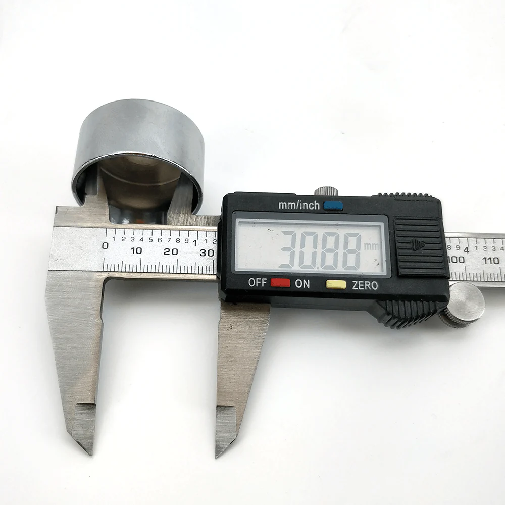 Champagne Ball of Leaver Bench Capper 29mm - Image 4