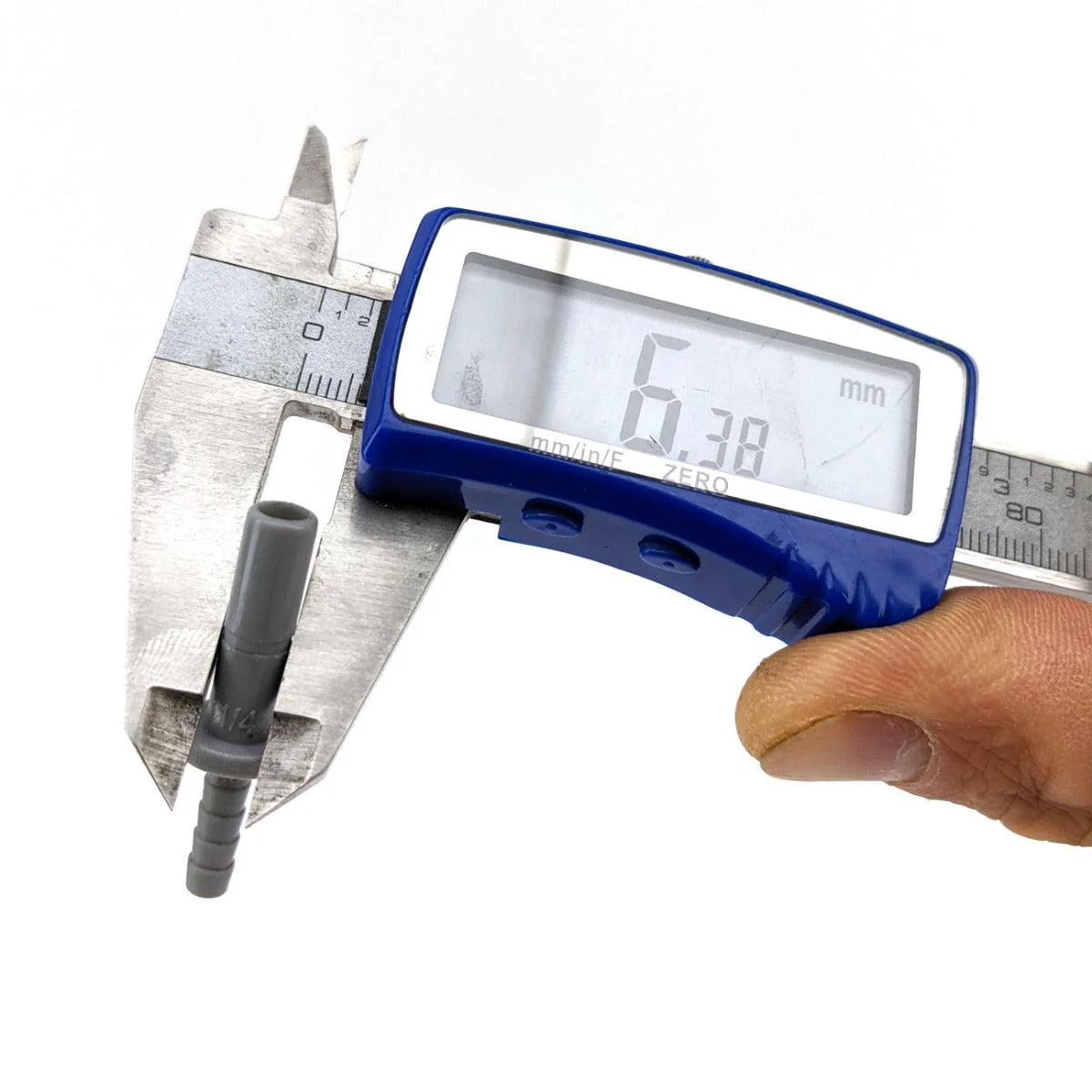 duotight - 4.5mm (3/16'') Barb to 6.35mm (1/4'') Stem - Image 4