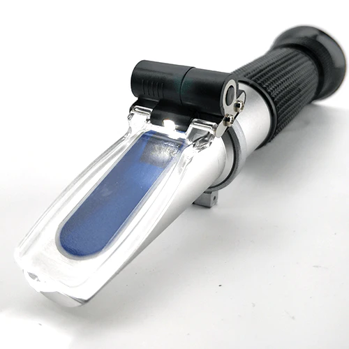 Portable Refractometer with ATC (Two Scale) - Image 3